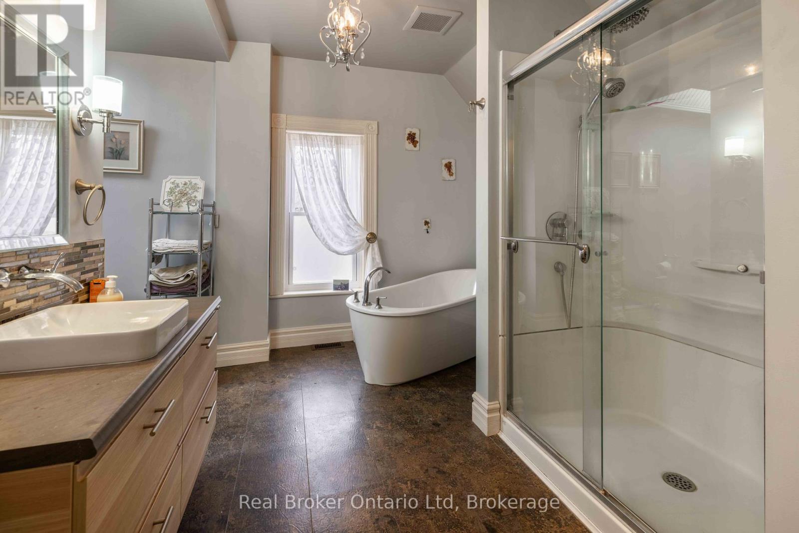 295 Livingstone Avenue N, North Perth, Ontario  N4W 1P8 - Photo 22 - X12107490
