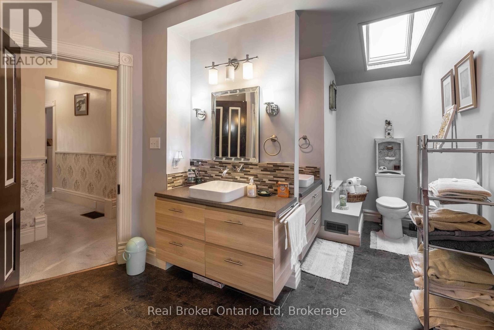 295 Livingstone Avenue N, North Perth, Ontario  N4W 1P8 - Photo 23 - X12107490