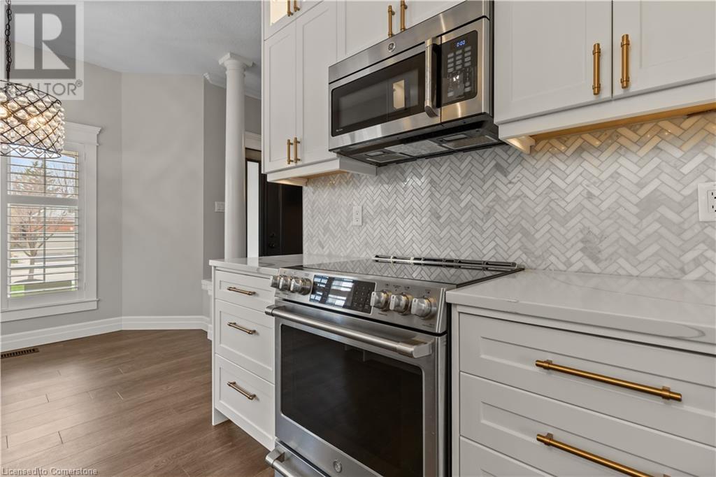 135 Reiber Court, Waterloo, Ontario  N2L 6M9 - Photo 12 - 40720769