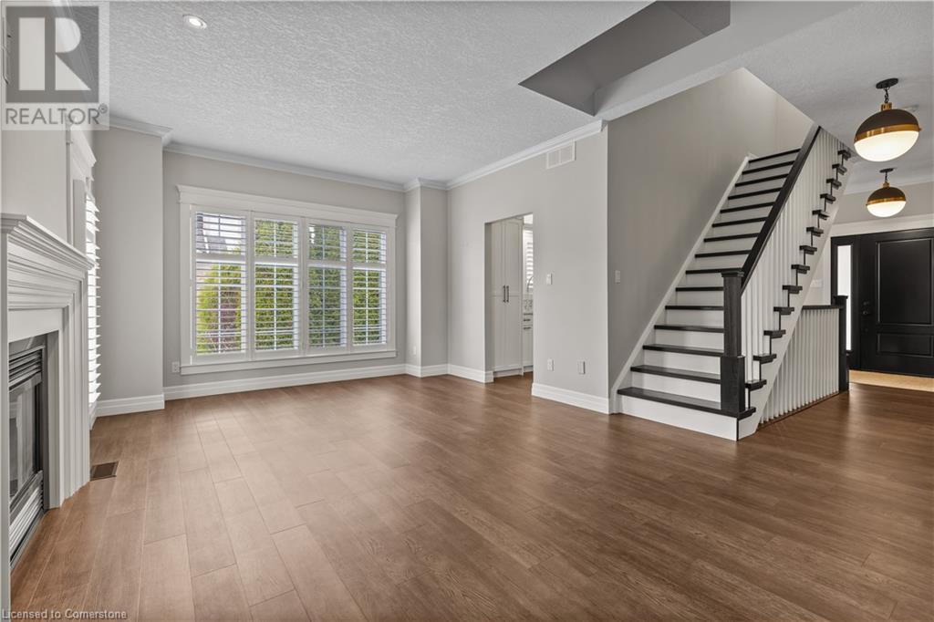 135 Reiber Court, Waterloo, Ontario  N2L 6M9 - Photo 8 - 40720769