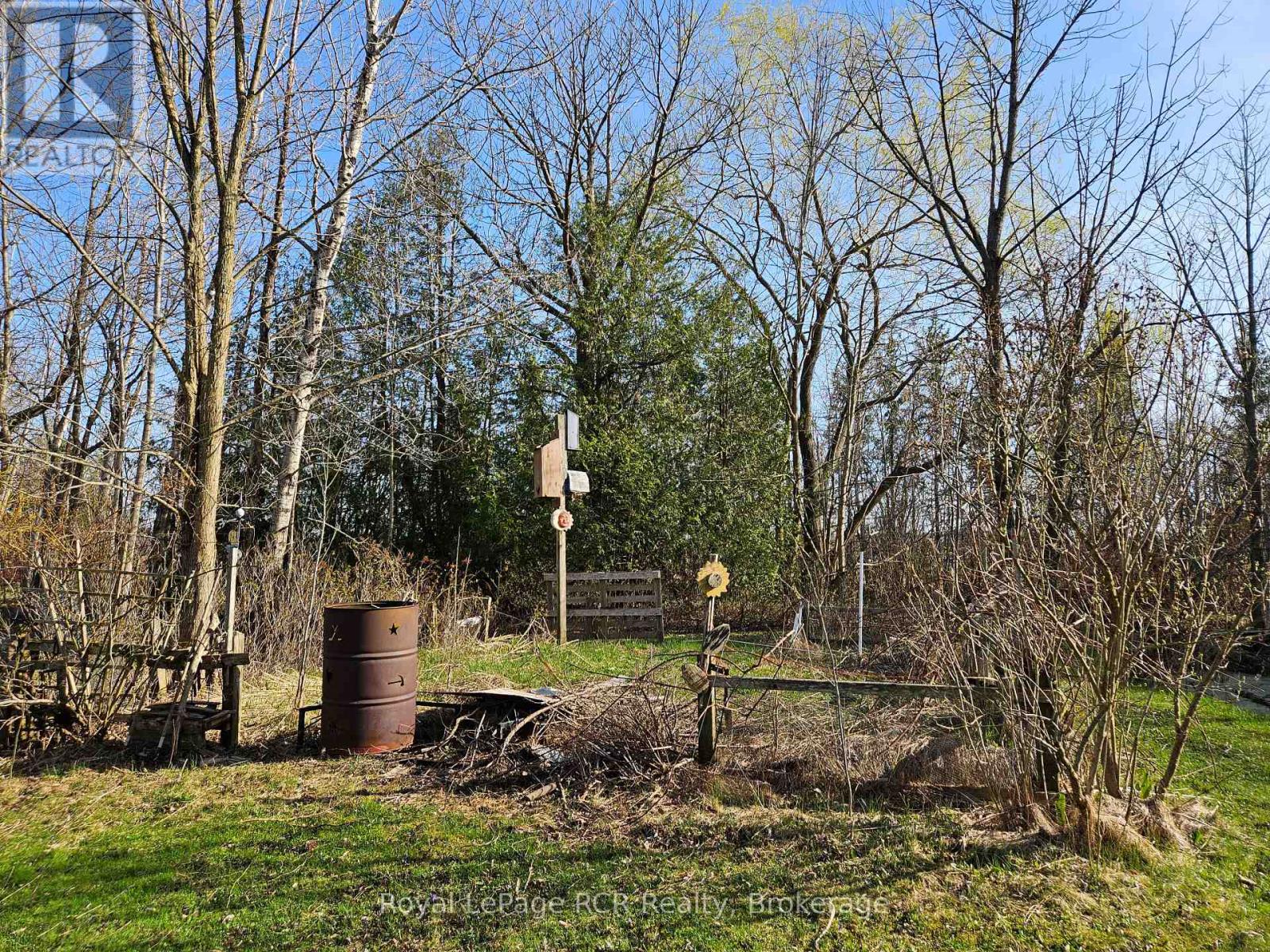 127 Kirk Street, Georgian Bluffs, Ontario  N4K 0G2 - Photo 28 - X12110467