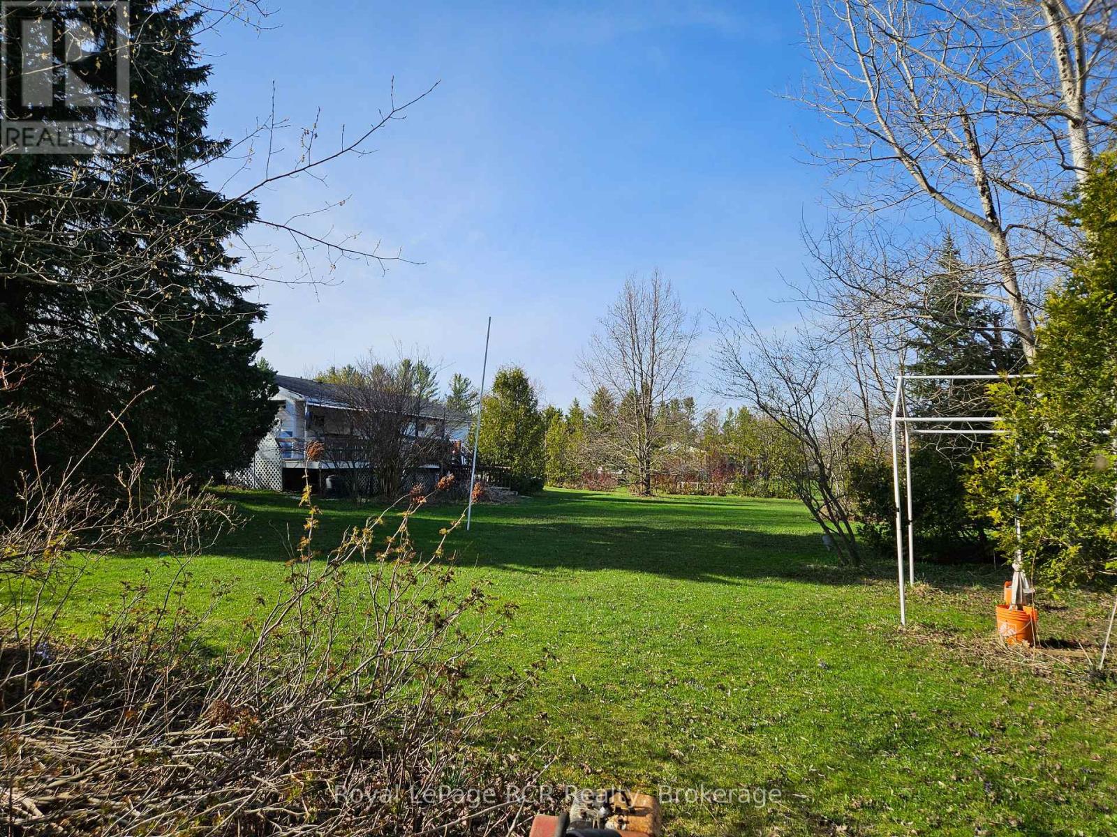 127 Kirk Street, Georgian Bluffs, Ontario  N4K 0G2 - Photo 31 - X12110467