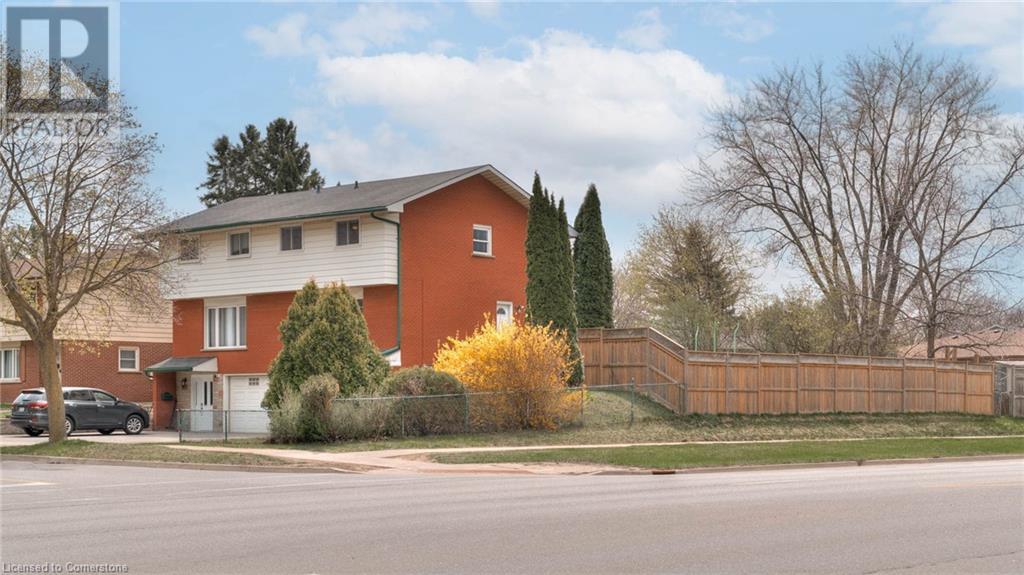 3 Shaftsbury Drive, Kitchener, Ontario  N2A 1N4 - Photo 2 - 40720795