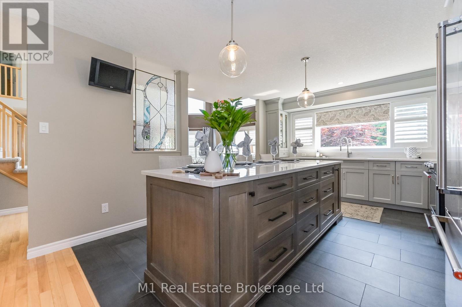 487 Anderson Street S, Centre Wellington, Ontario  N1M 1Z8 - Photo 13 - X12112621