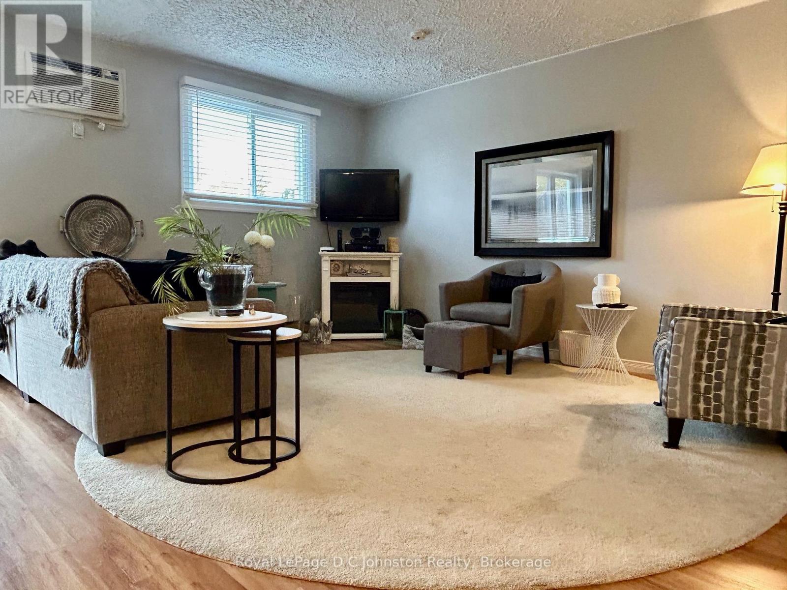 307 - 229 Adelaide Street, Saugeen Shores, Ontario  N0H 2L0 - Photo 8 - X12111130
