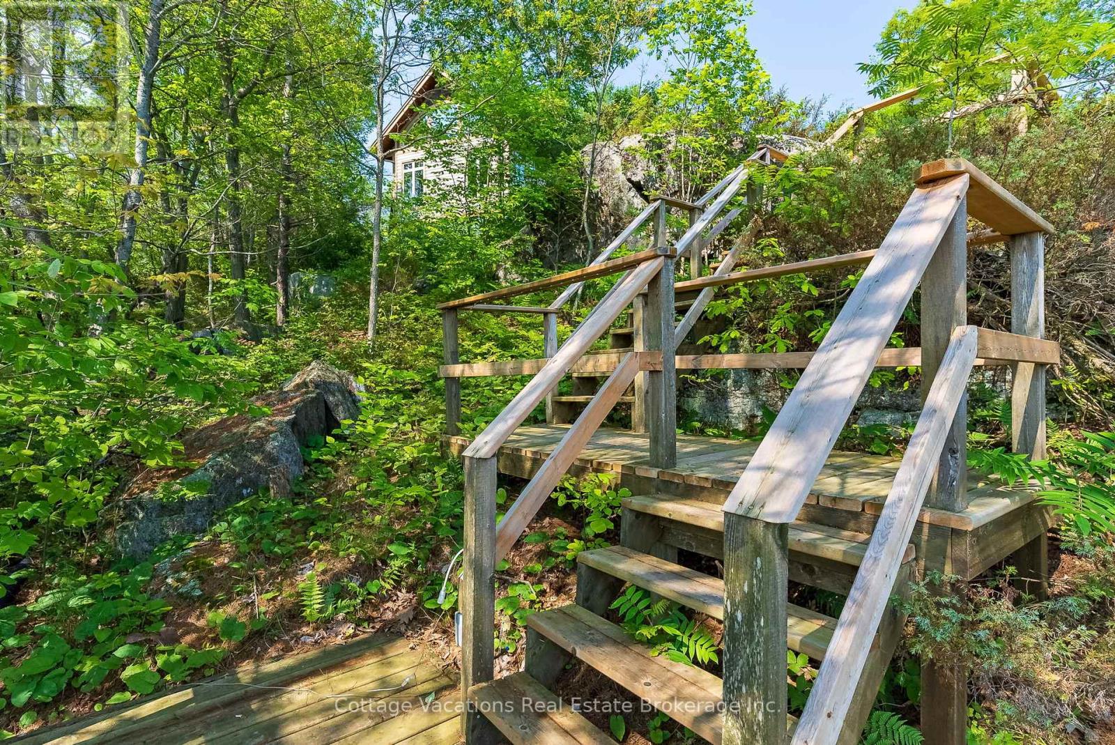 1016 Lawland Heights Road, Gravenhurst, Ontario  P1P 1R2 - Photo 50 - X12114605