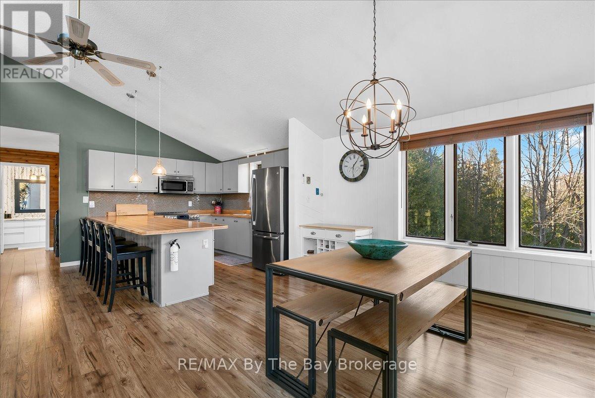 177 Talisman Mountain Drive, Grey Highlands, Ontario  N0C 1G0 - Photo 17 - X12114859