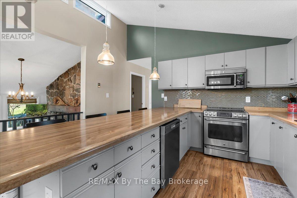 177 Talisman Mountain Drive, Grey Highlands, Ontario  N0C 1G0 - Photo 20 - X12114859