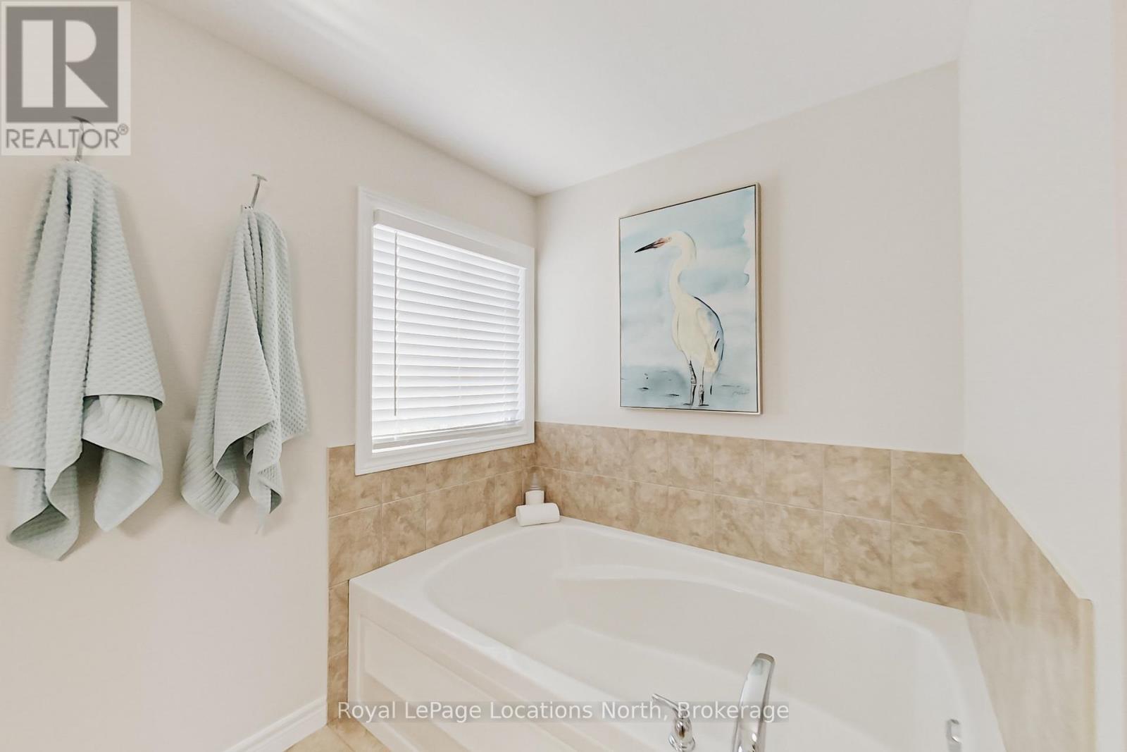 10 Georgian Meadows Drive, Collingwood, Ontario  L9Y 5N3 - Photo 27 - S12115228