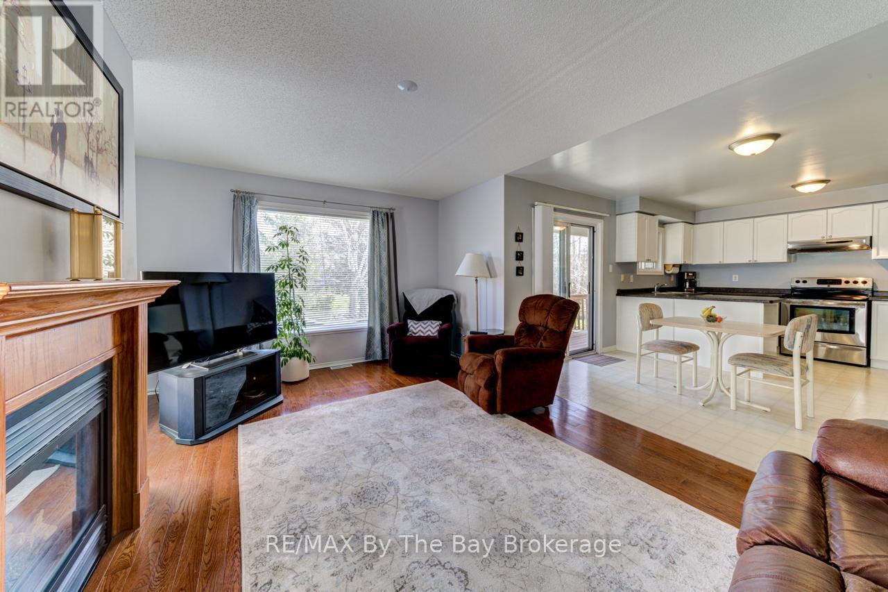 150 Silver Birch Avenue, Wasaga Beach, Ontario  L9Z 1N3 - Photo 15 - S12115318