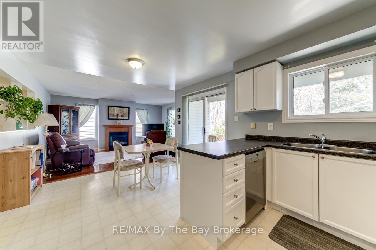 150 Silver Birch Avenue, Wasaga Beach, Ontario  L9Z 1N3 - Photo 18 - S12115318