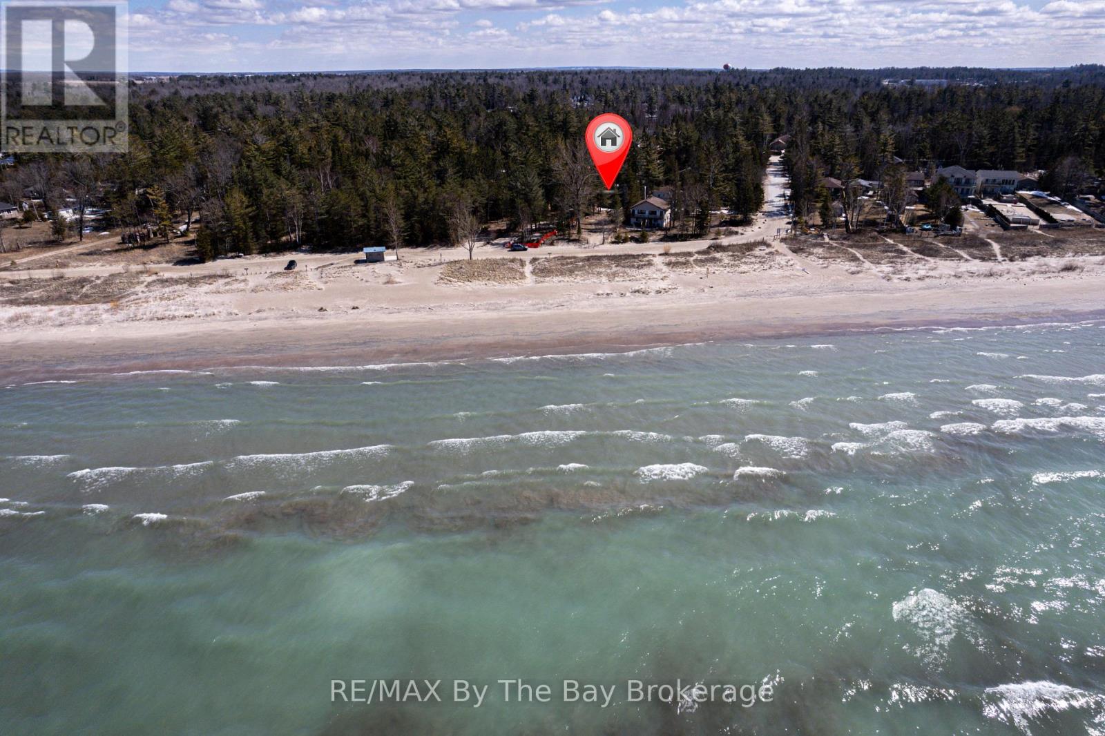 278 Coastline Drive, Wasaga Beach, Ontario  L9Z 2M4 - Photo 2 - S12115955