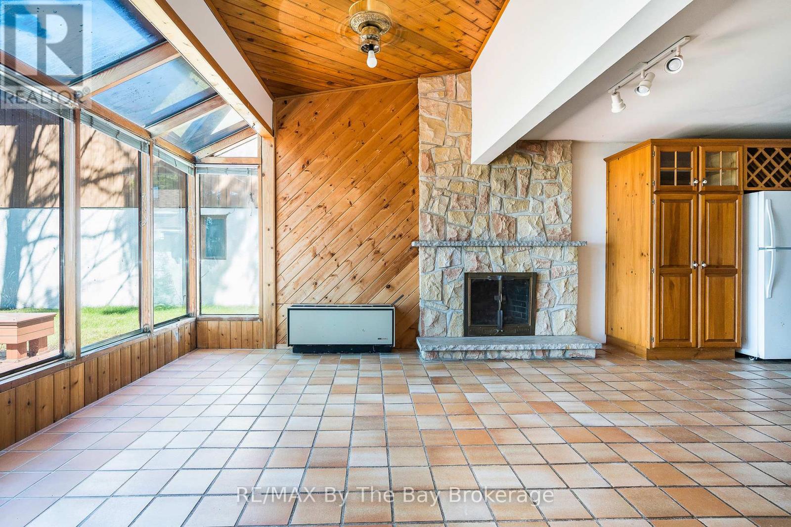 156 Santos Lane, Wasaga Beach, Ontario  L9Z 2M1 - Photo 18 - S12115966