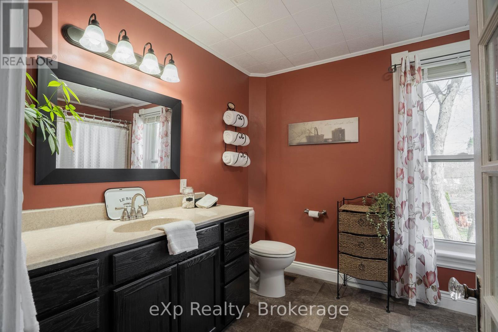 352 Berford Street, South Bruce Peninsula, Ontario  N0H 2T0 - Photo 28 - X12116022