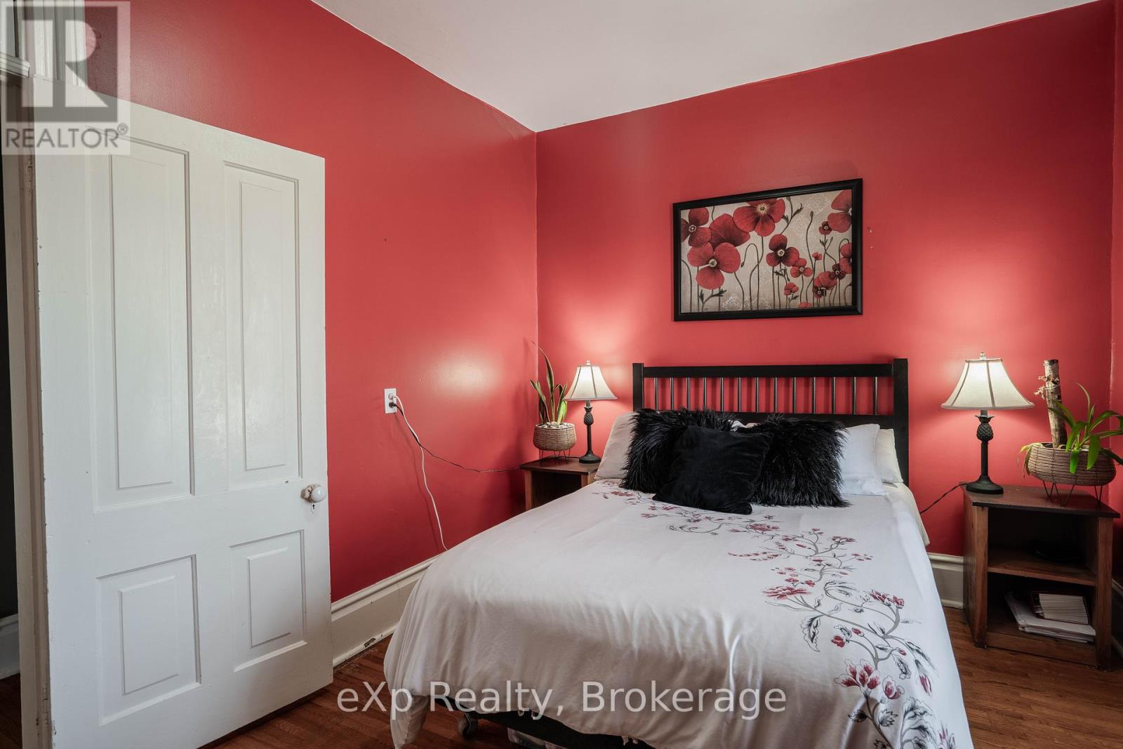 352 Berford Street, South Bruce Peninsula, Ontario  N0H 2T0 - Photo 34 - X12116022