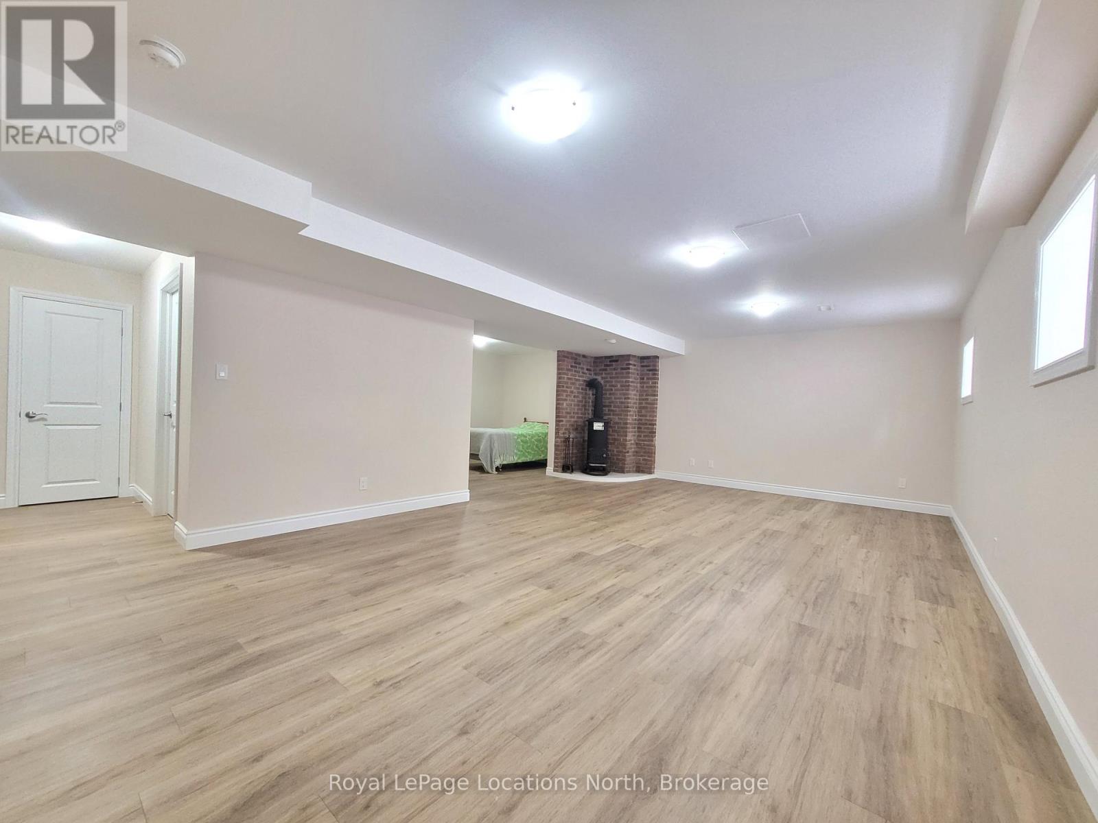 8 Ronald Avenue, Tiny, Ontario  L0L 1P1 - Photo 20 - S12116416