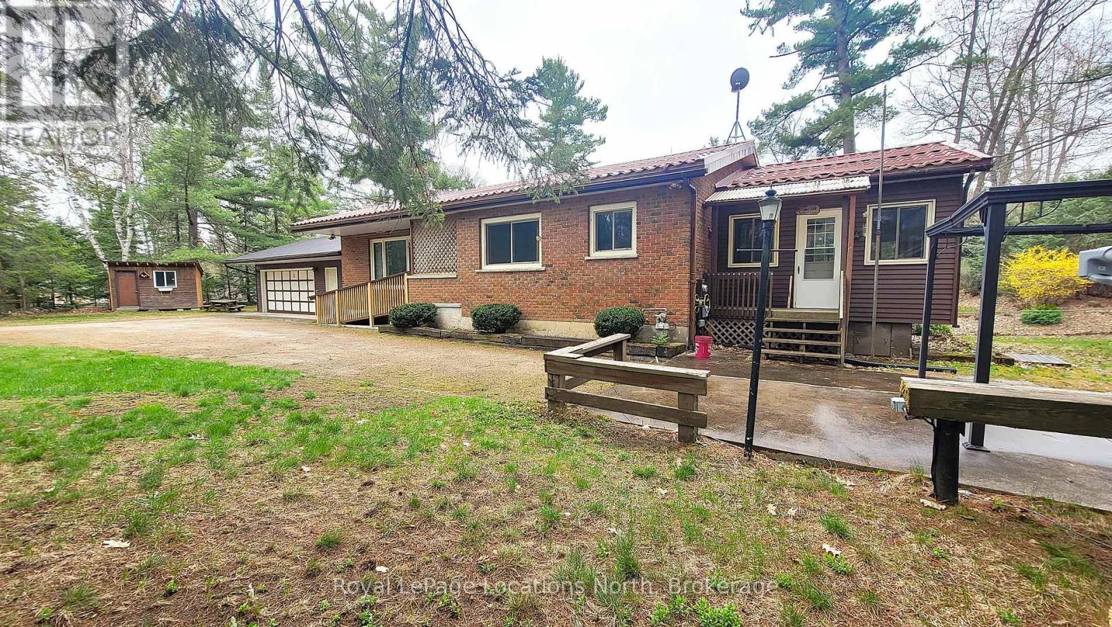 8 Ronald Avenue, Tiny, Ontario  L0L 1P1 - Photo 4 - S12116416