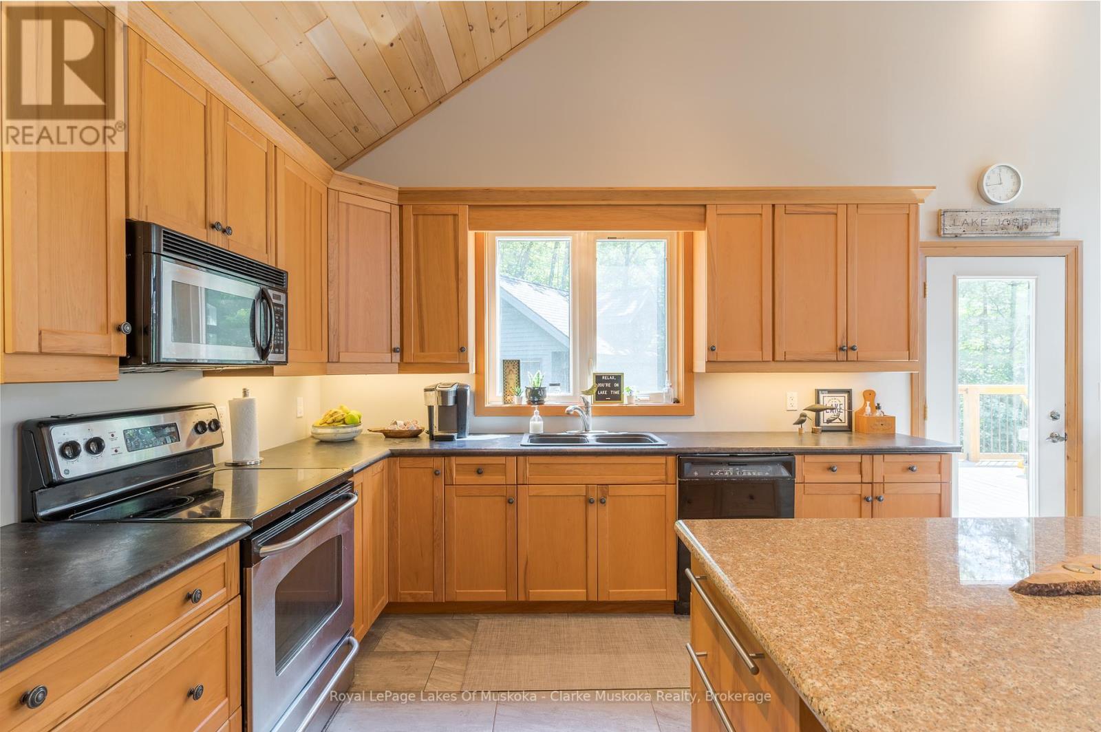 1298 Hemlock Point Road, Muskoka Lakes, Ontario  P0B 1J0 - Photo 18 - X12116445