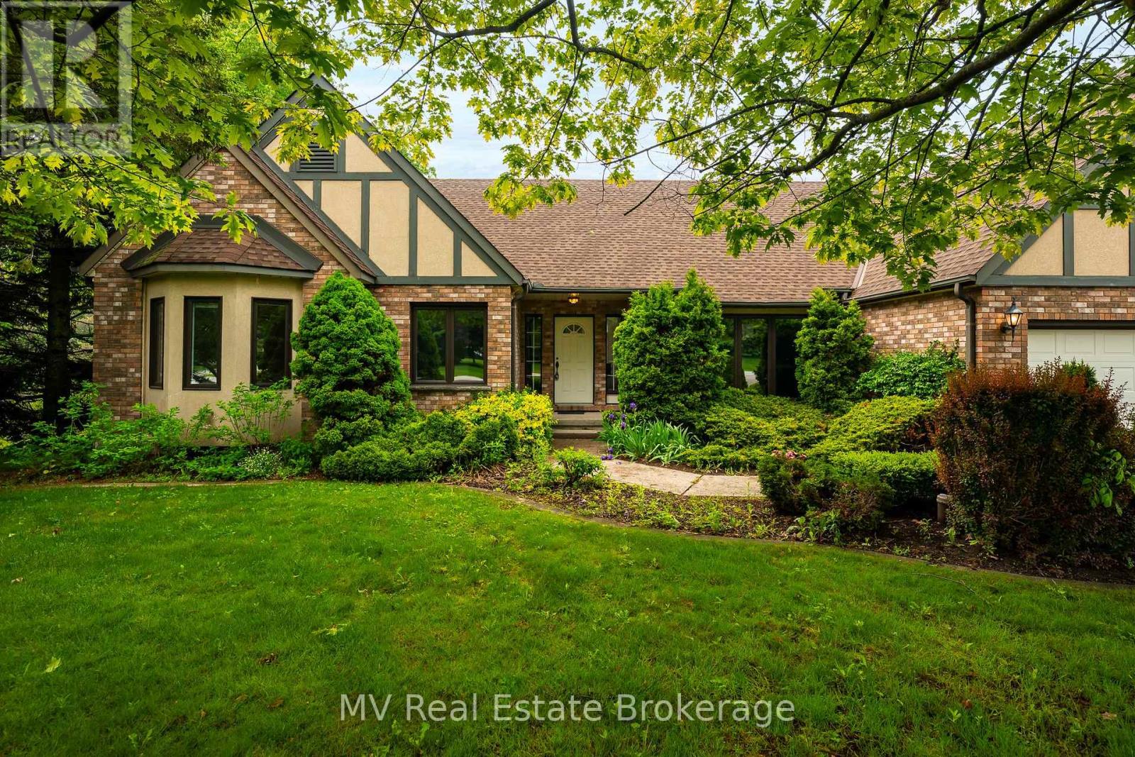 5 AMALIA CRESCENT, Centre Wellington, Ontario