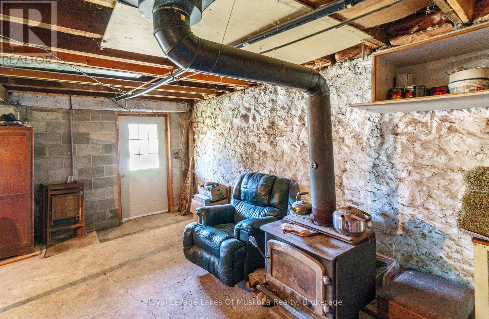 404 Stisted Road, Ryerson, Ontario  P0A 1C0 - Photo 14 - X12117497