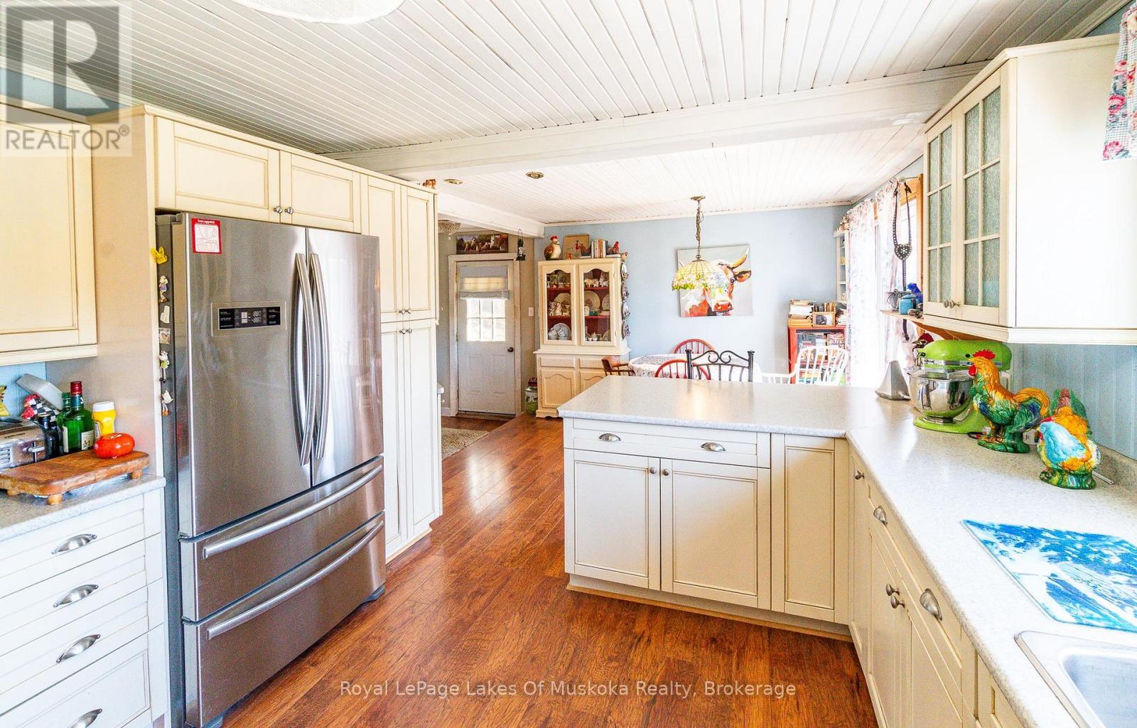404 Stisted Road, Ryerson, Ontario  P0A 1C0 - Photo 6 - X12117497