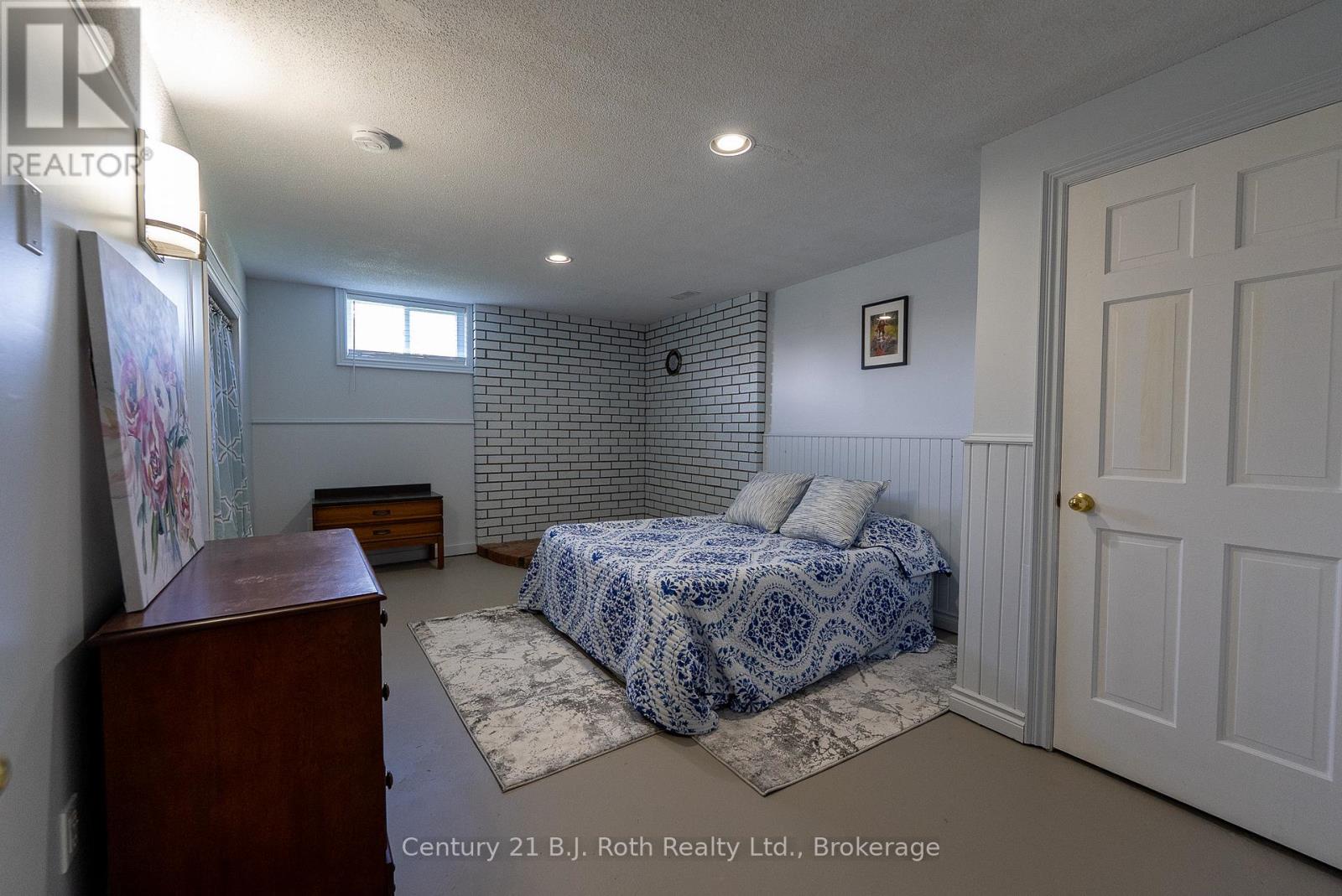 8 Agnes Street, Oro-Medonte, Ontario  L0K 1N0 - Photo 34 - S12118650