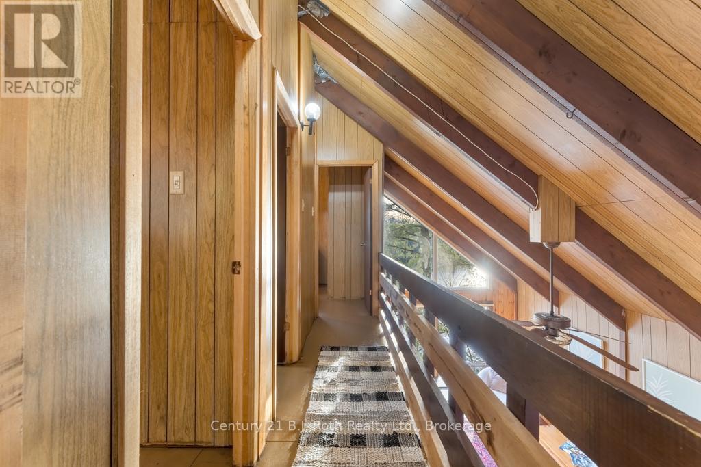 1033 Bayview Point Road, Lake Of Bays, Ontario  P0A 1H0 - Photo 24 - X12118859