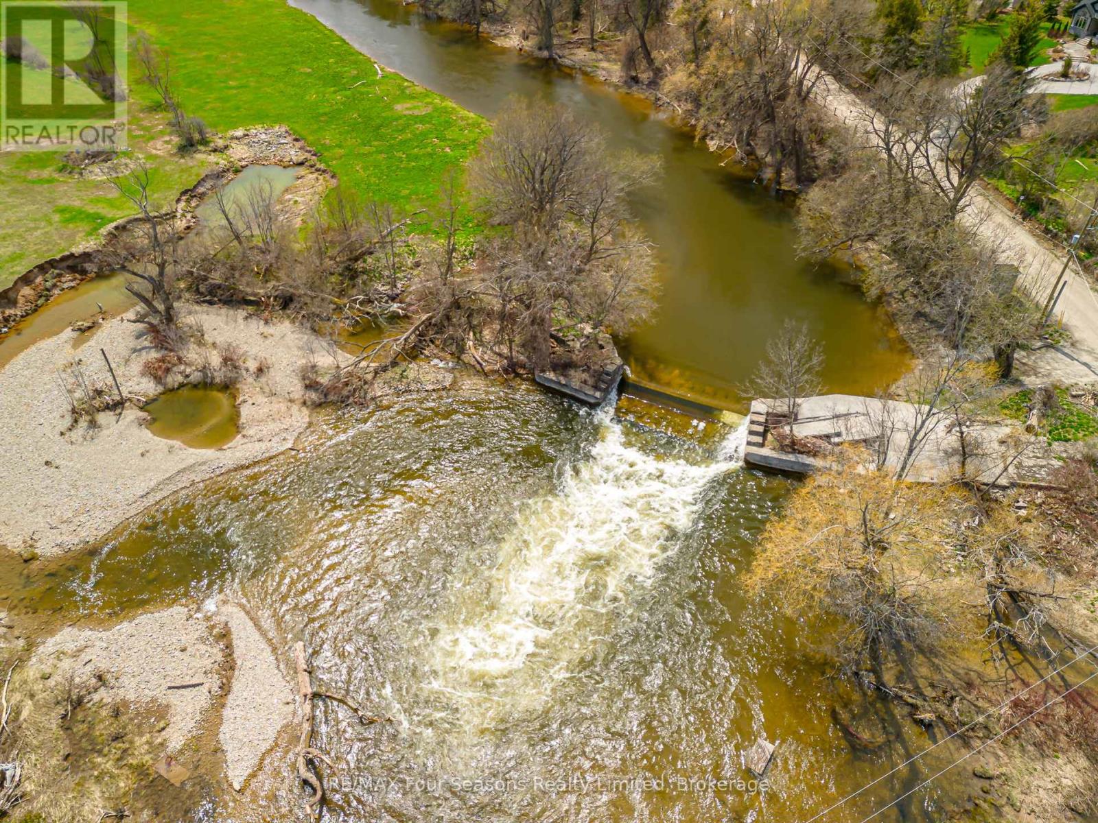 113 Slabtown Road W, Blue Mountains, Ontario  N0H 1J0 - Photo 38 - X12119141