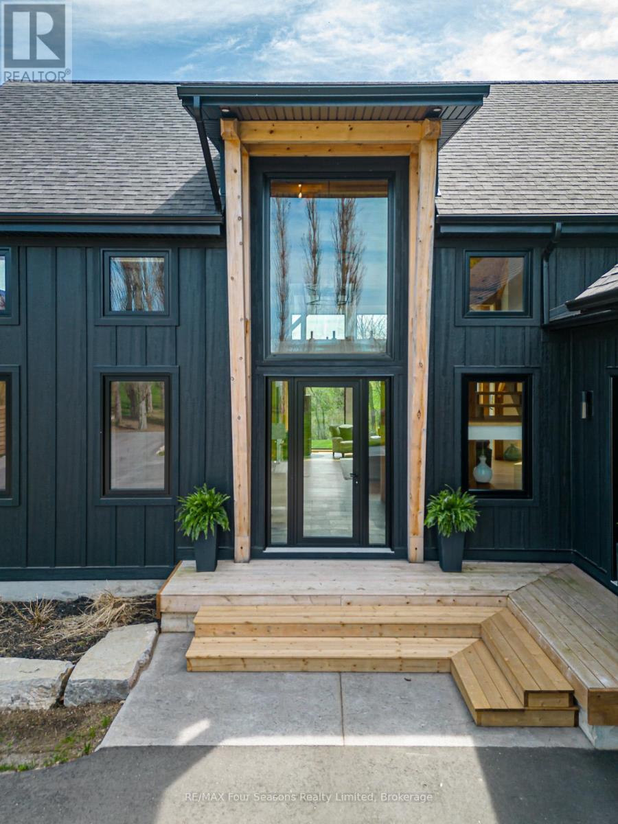 113 Slabtown Road W, Blue Mountains, Ontario  N0H 1J0 - Photo 4 - X12119141