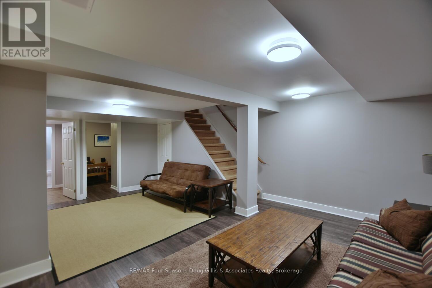 13 - 110 Kellies Way, Blue Mountains, Ontario  L9Y 0L6 - Photo 37 - X12119177