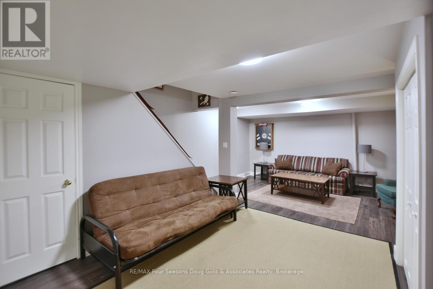 13 - 110 Kellies Way, Blue Mountains, Ontario  L9Y 0L6 - Photo 38 - X12119177