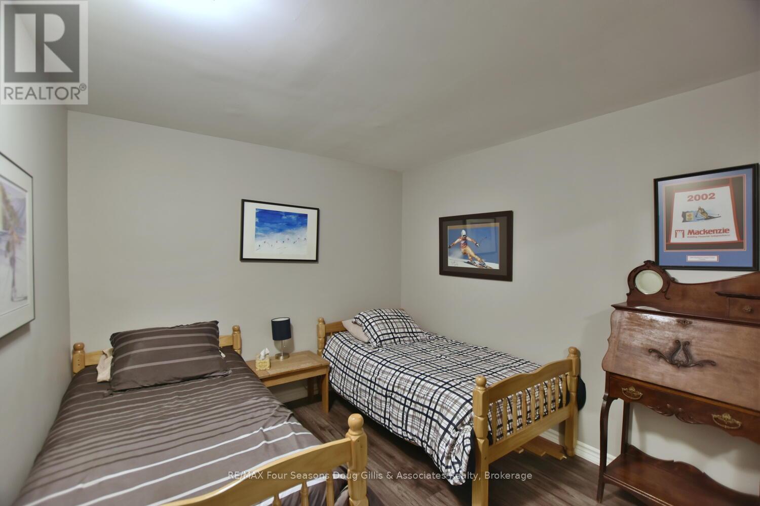 13 - 110 Kellies Way, Blue Mountains, Ontario  L9Y 0L6 - Photo 39 - X12119177