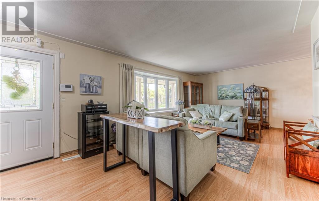590 Manchester Road, Kitchener, Ontario  N2B 1B3 - Photo 4 - 40723642