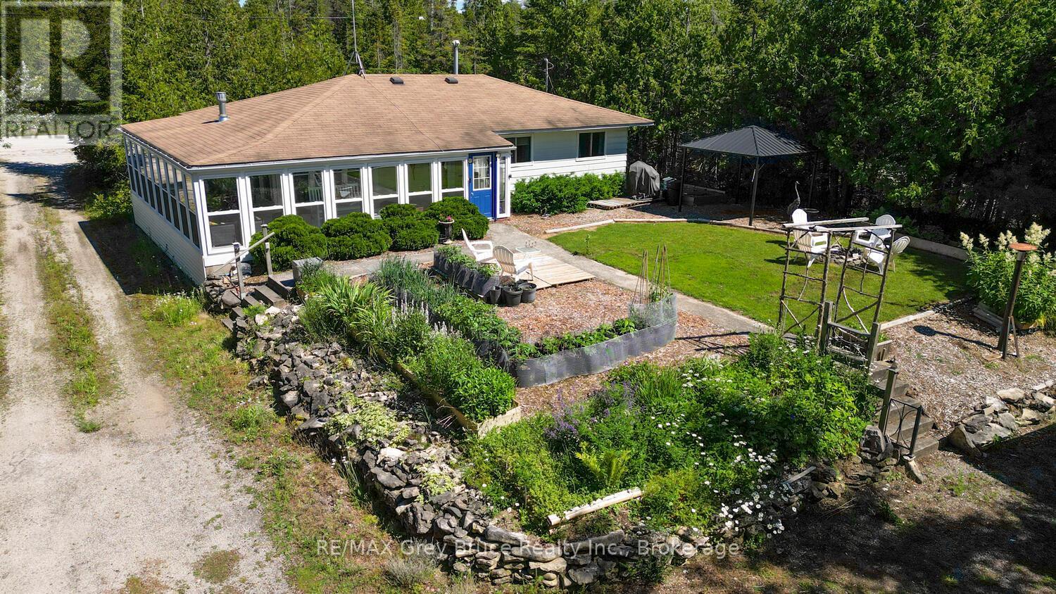 1034 Dorcas Bay Road, Northern Bruce Peninsula, Ontario  N0H 2R0 - Photo 2 - X12119550
