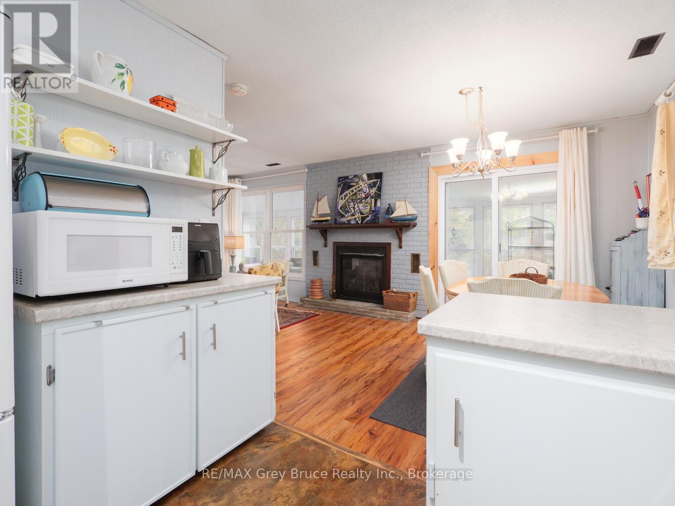 1034 Dorcas Bay Road, Northern Bruce Peninsula, Ontario  N0H 2R0 - Photo 20 - X12119550
