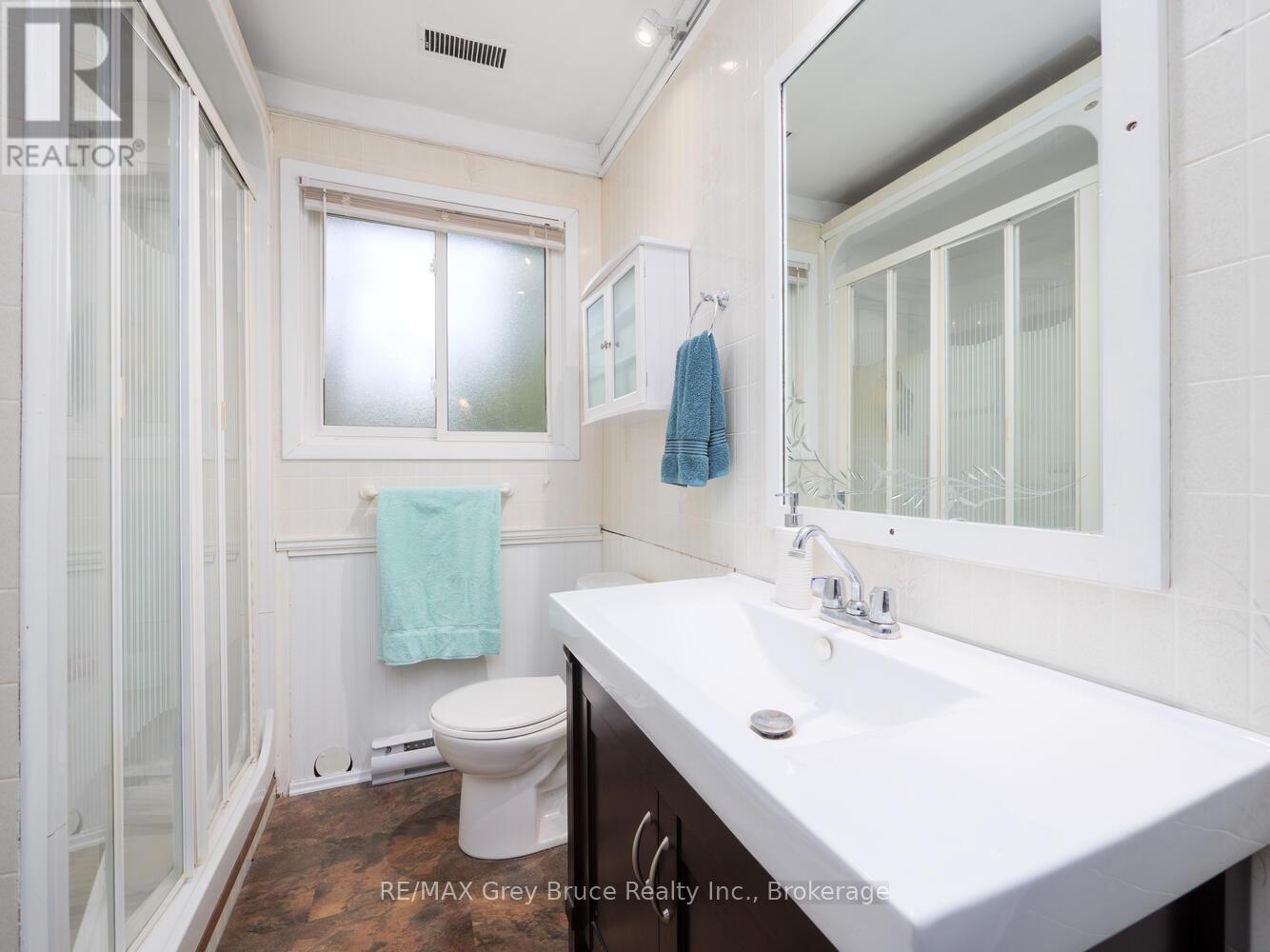 1034 Dorcas Bay Road, Northern Bruce Peninsula, Ontario  N0H 2R0 - Photo 28 - X12119550