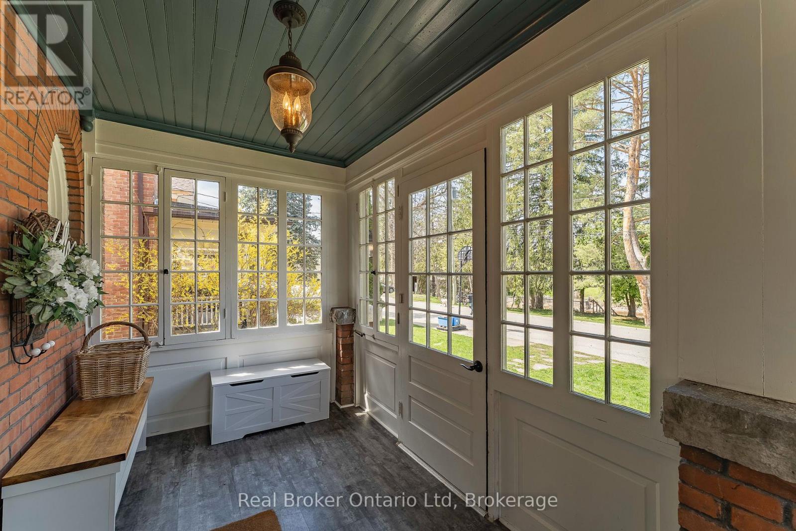 233 4th A Street E, Owen Sound, Ontario  N4K 1A7 - Photo 5 - X12119755