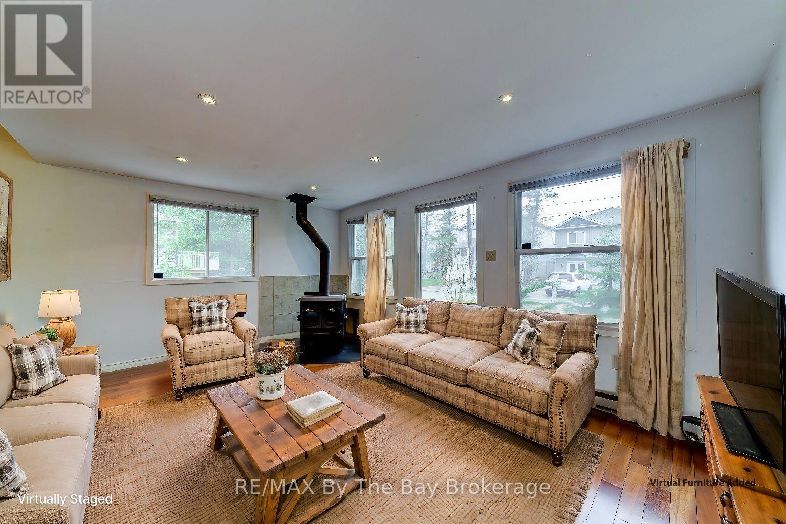 1719 Shore Lane, Wasaga Beach, Ontario  L9Z 1V7 - Photo 5 - S12119990
