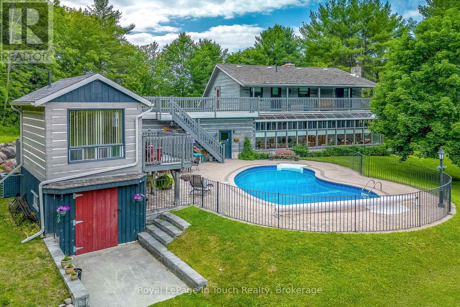 335 Murray Road, Penetanguishene, Ontario  L9M 2H8 - Photo 2 - S12120215