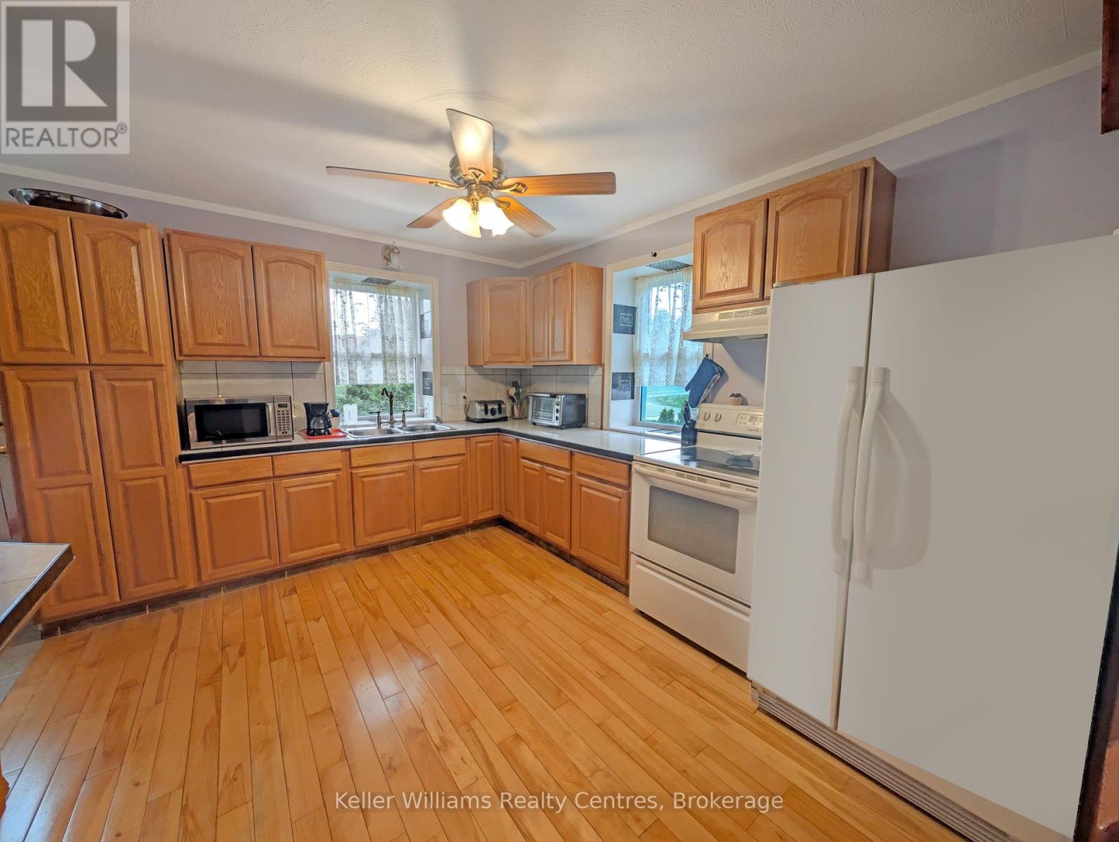 313238 Highway 6 Highway, West Grey, Ontario  N0G 1R0 - Photo 9 - X12120048