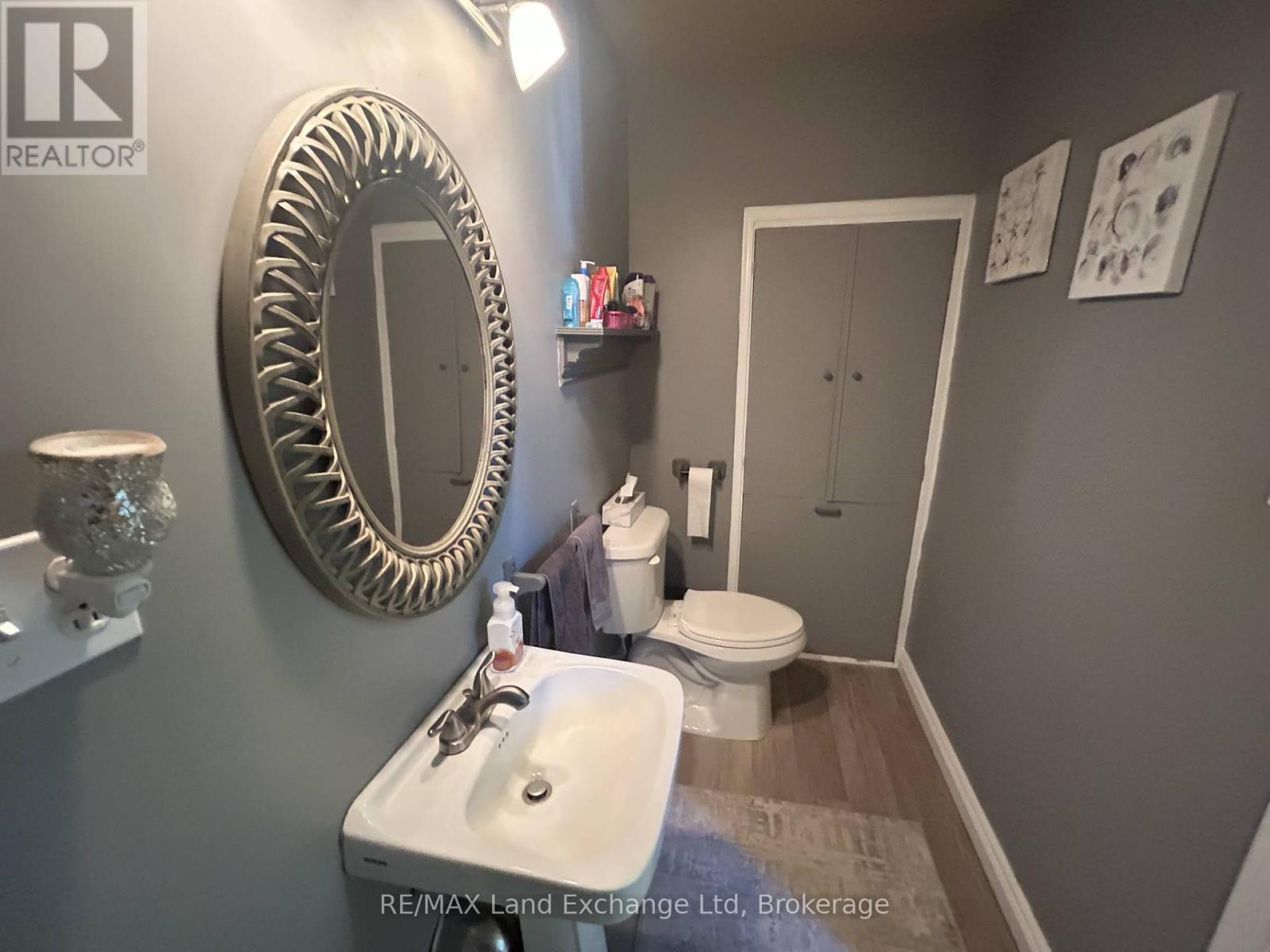 327 Frances Street, North Huron, Ontario  N0G 2W0 - Photo 15 - X12120060