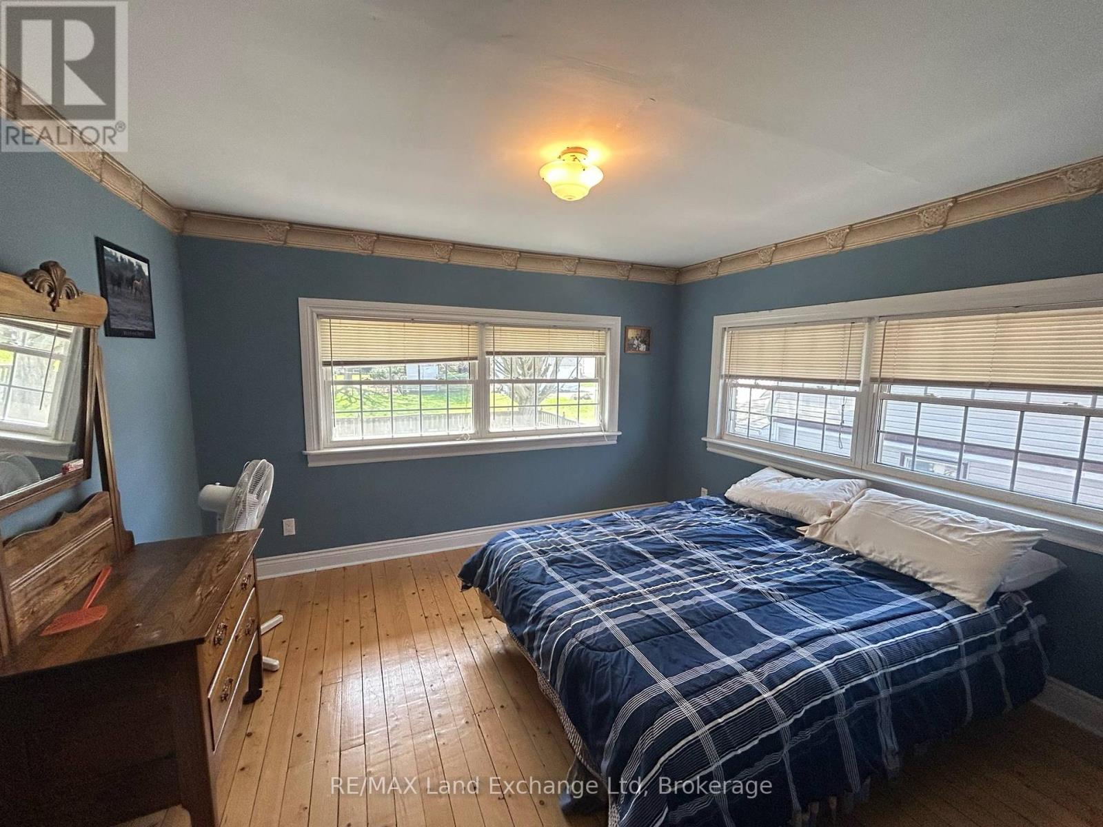 327 Frances Street, North Huron, Ontario  N0G 2W0 - Photo 23 - X12120060