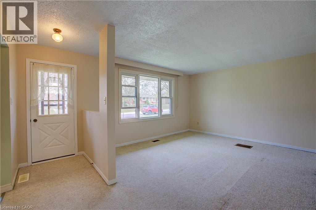 271 Forest Glen Crescent, Mount Forest, Ontario  N0G 2L2 - Photo 7 - 40723005