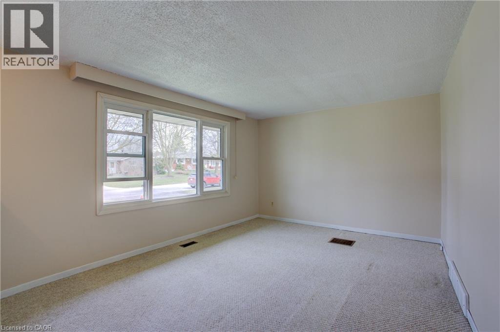 271 Forest Glen Crescent, Mount Forest, Ontario  N0G 2L2 - Photo 8 - 40723005