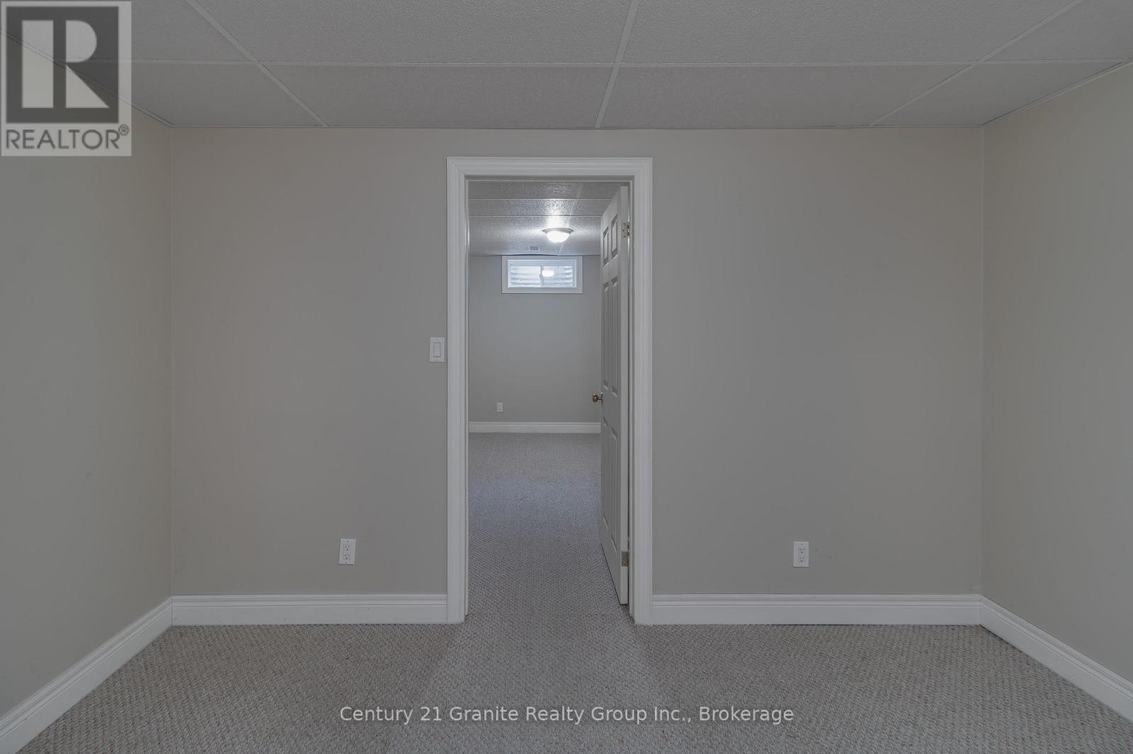 117 Halbiem Crescent, Dysart Et Al, Ontario  K0M 1S0 - Photo 40 - X12120462