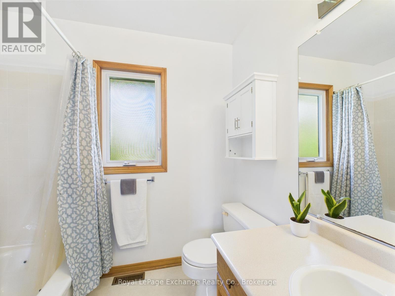85435 Mcdonald Line, Ashfield-Colborne-Wawanosh, Ontario  N7A 3X9 - Photo 16 - X12120722
