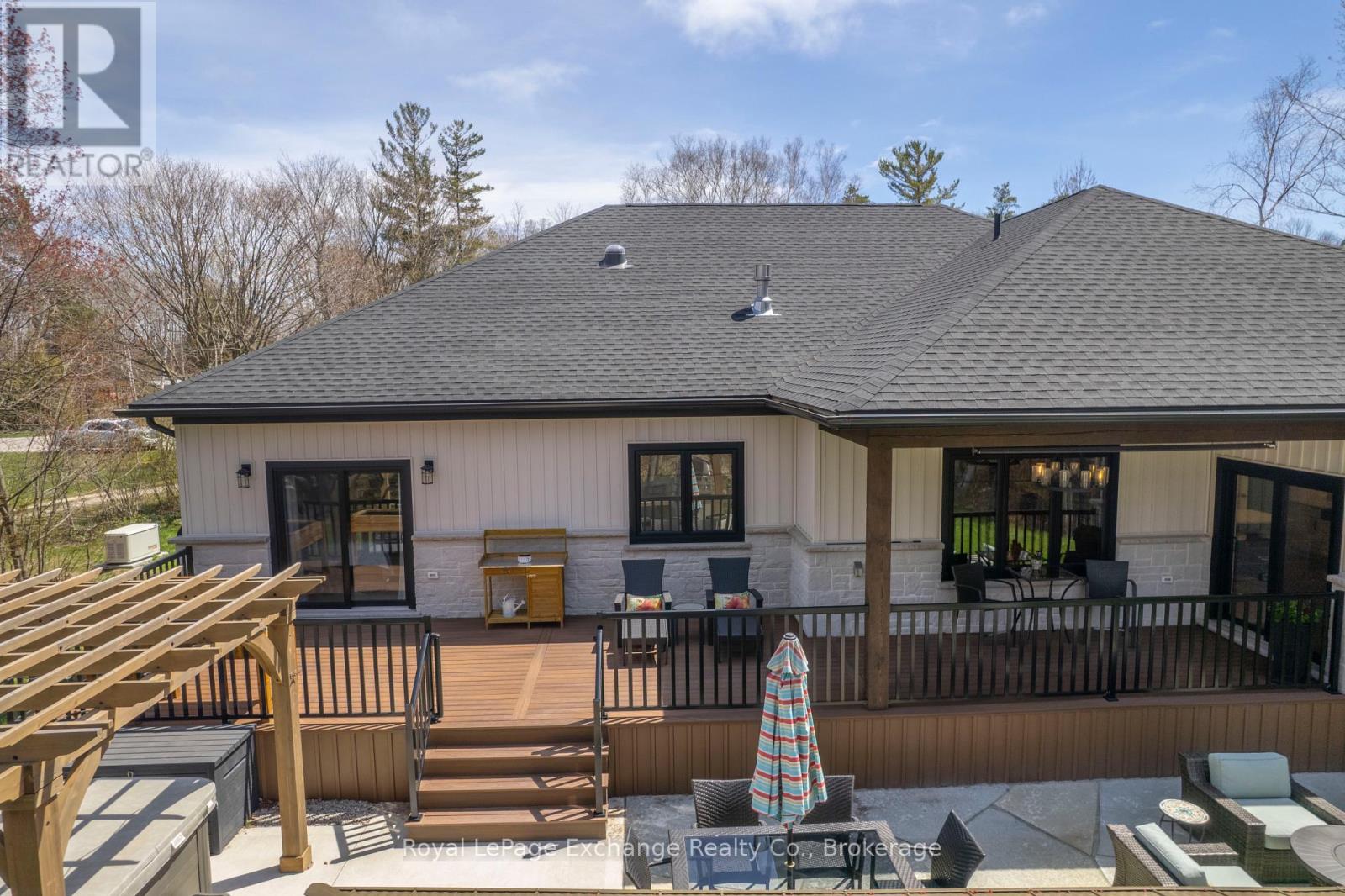 339 Lake Range Drive, Huron-Kinloss, Ontario  N0G 2R0 - Photo 10 - X12120870