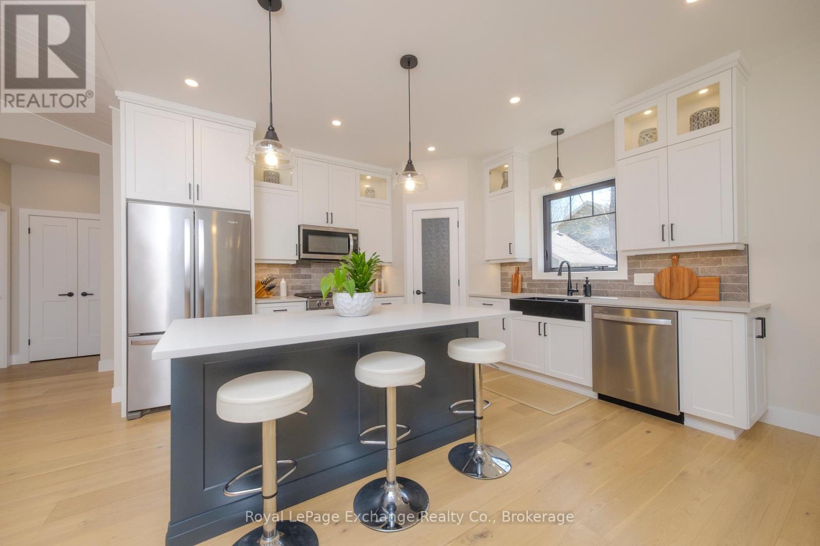 339 Lake Range Drive, Huron-Kinloss, Ontario  N0G 2R0 - Photo 13 - X12120870
