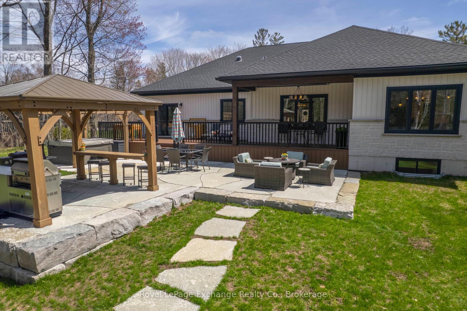 339 Lake Range Drive, Huron-Kinloss, Ontario  N0G 2R0 - Photo 6 - X12120870