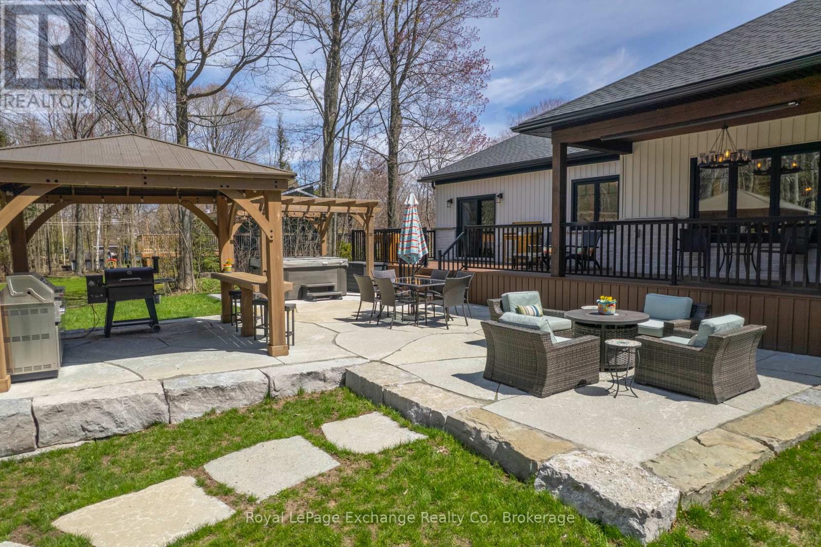 339 Lake Range Drive, Huron-Kinloss, Ontario  N0G 2R0 - Photo 7 - X12120870